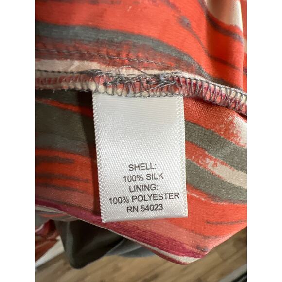 Banana Republic size 0 100% silk dress - Picture 3 of 4